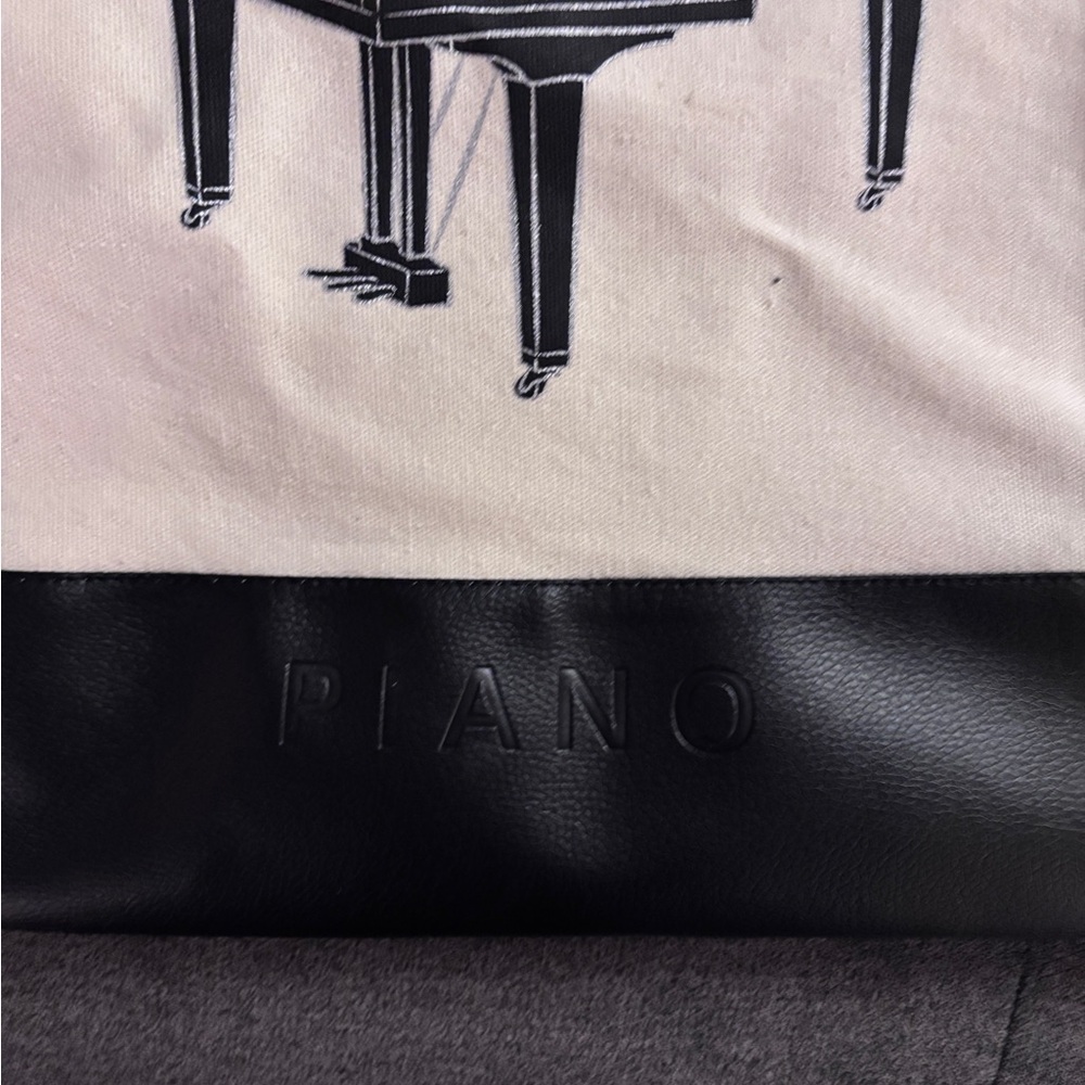 Piano baby backpack 🎹 - Picture 3 of 4